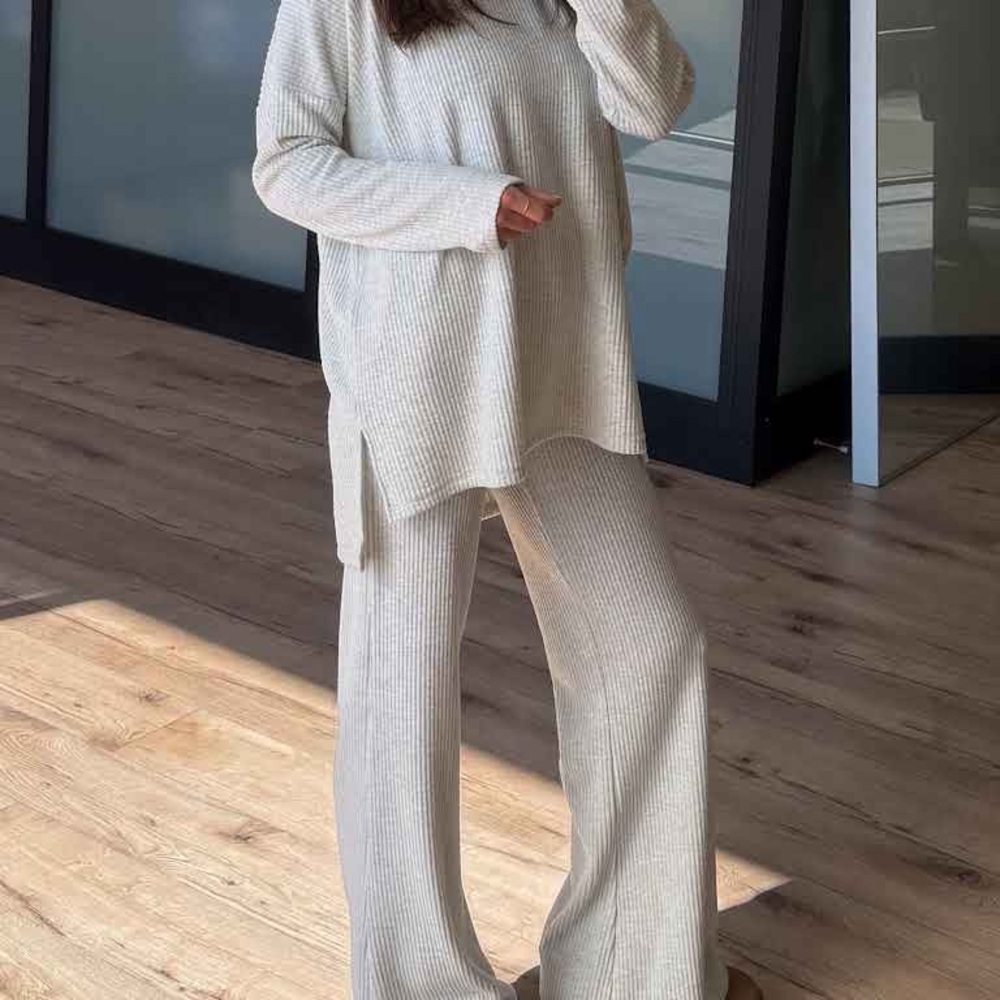 Ribbed Wide-Leg Knit Top & Pants Set in Light Gray